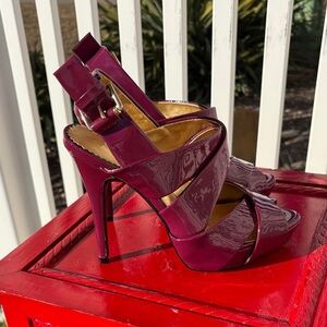 Report Signature 5” Plum Patented Leather Heels, EUC, Size 8